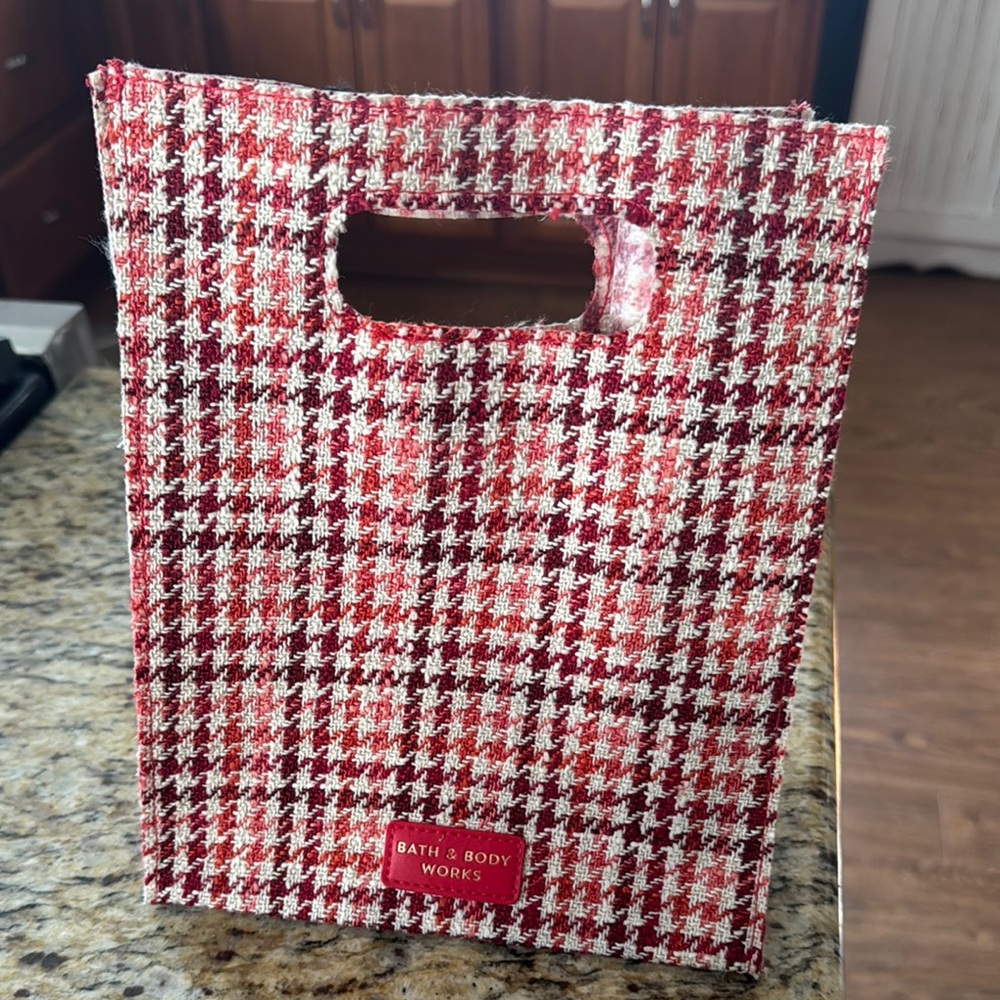 Bath & Body Works Red and White Houndstooth Bag